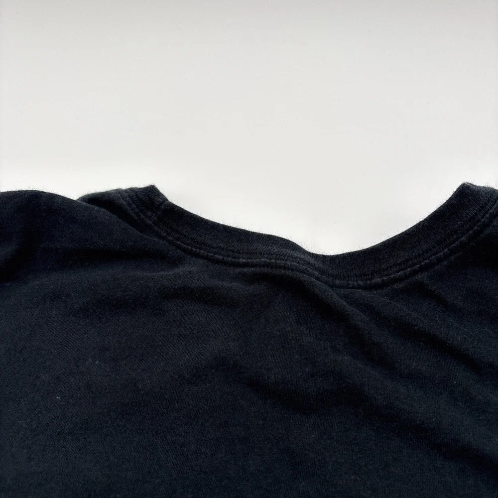 The Nike Tshirt Women's Size Small Raised Log On Front Athletic‎ Cut 100% Cotton